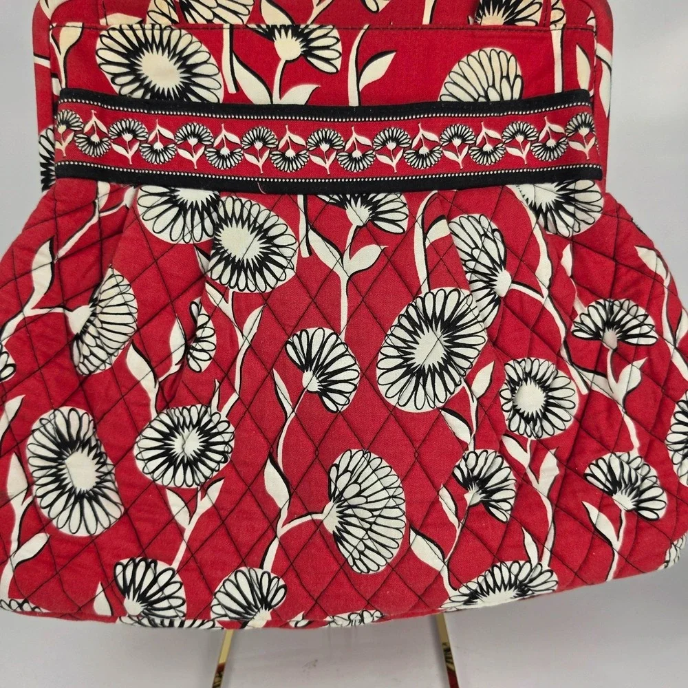 Vera Bradley Deco Daisy Red Eloise Kiss Lock Frame Bag Retired 2011 Floral
